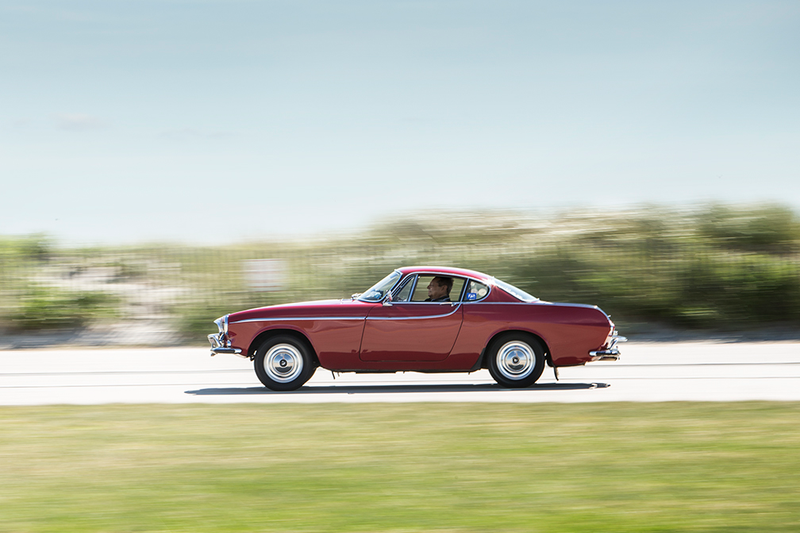 Illustration for article titled Irv Gordon, the Hero Who Drove His Volvo P1800 Over 3.2 Million Miles, Has Died